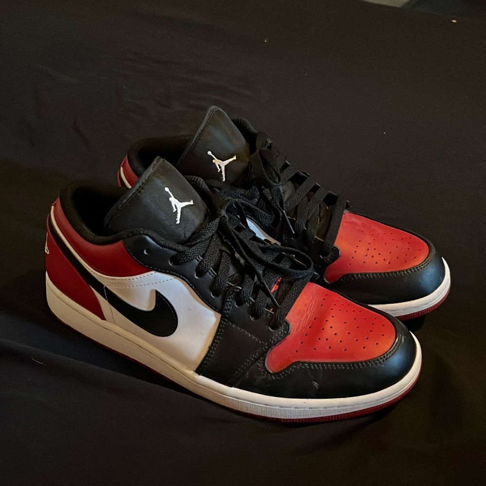 Nike Air Jordan 1 Bred Toe Low